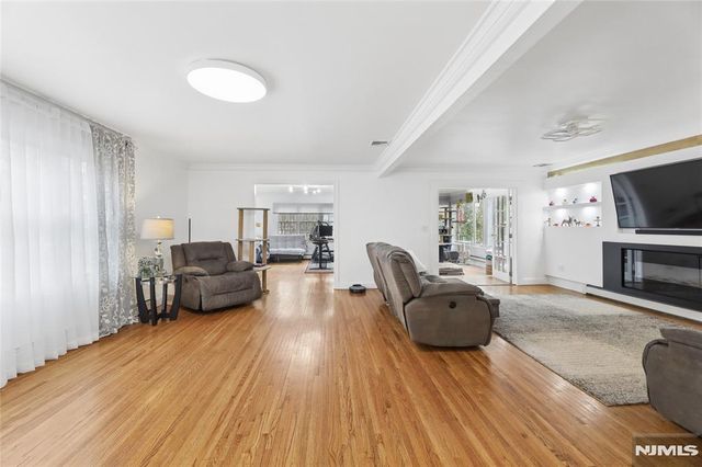 52 Hillside Avenue B, Tenafly, NJ 07670