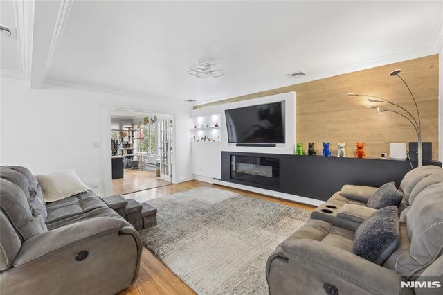 52 Hillside Avenue B, Tenafly, NJ 07670