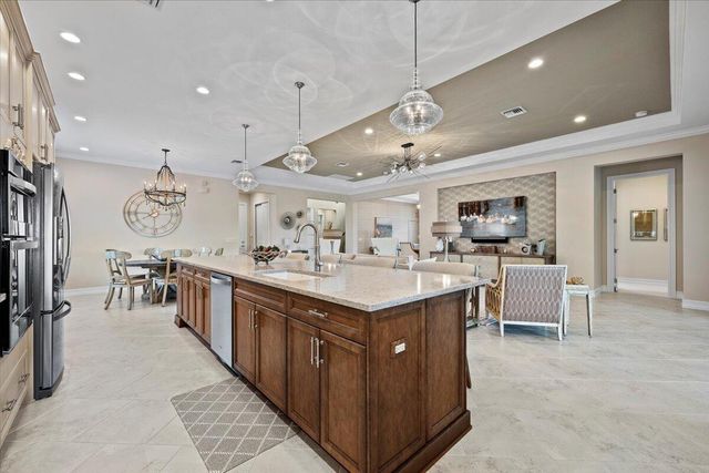 208 Lucia Court, Jupiter, FL 33478