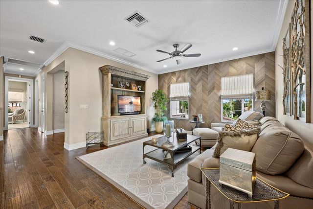 208 Lucia Court, Jupiter, FL 33478