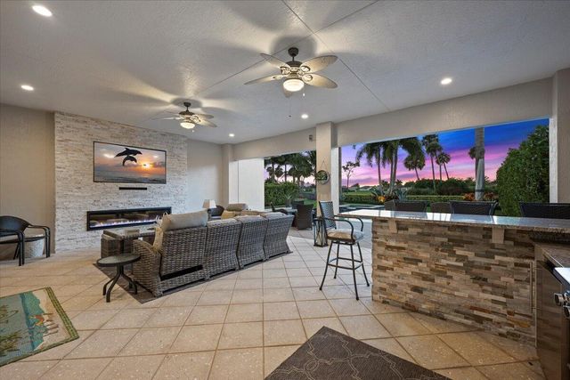 208 Lucia Court, Jupiter, FL 33478