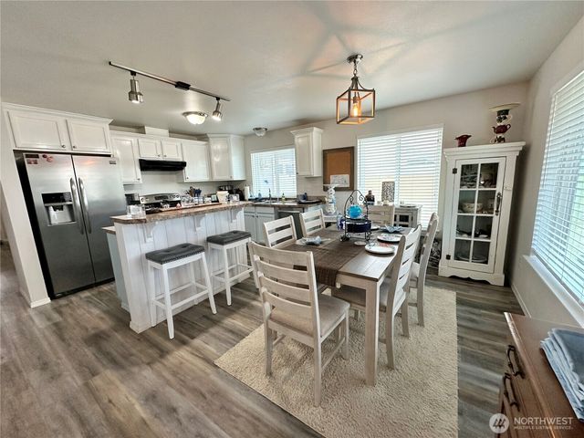 461 S Portal Loop SW, Ocean Shores, WA 98569