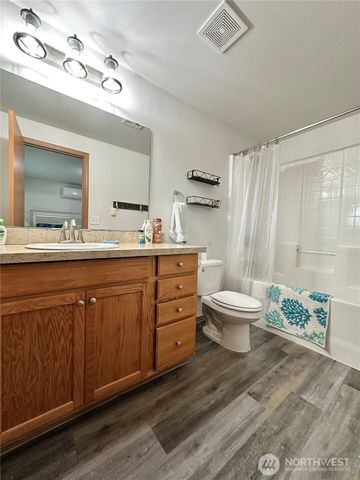 461 S Portal Loop SW, Ocean Shores, WA 98569