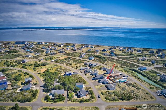 461 S Portal Loop SW, Ocean Shores, WA 98569