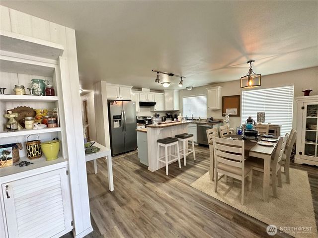 461 S Portal Loop SW, Ocean Shores, WA 98569