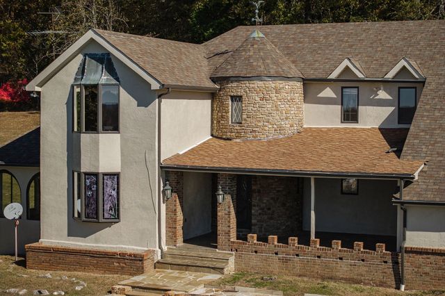 3300 Roberts Matthews Hwy, Sparta, TN 38583