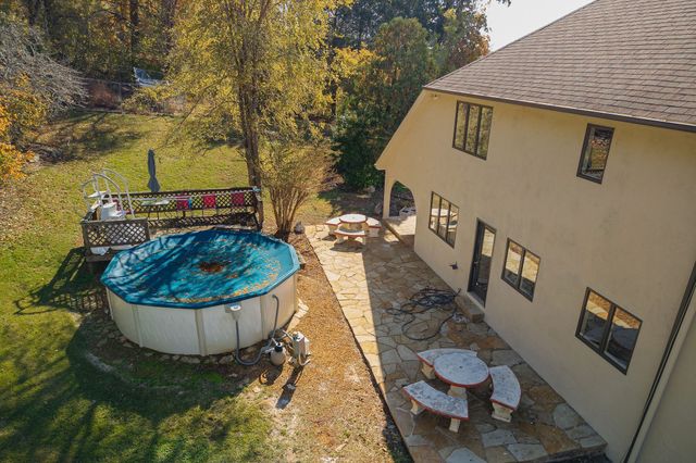 3300 Roberts Matthews Hwy, Sparta, TN 38583