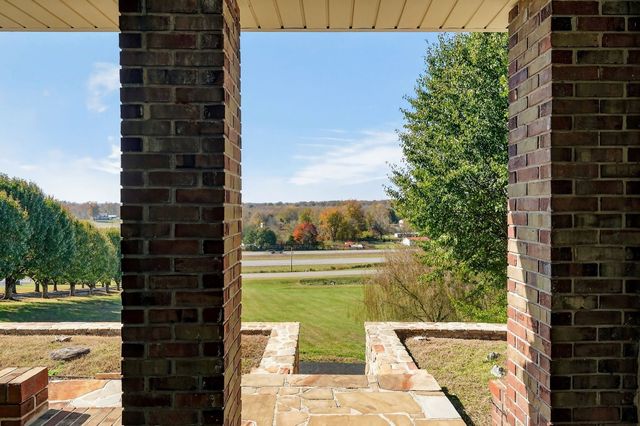 3300 Roberts Matthews Hwy, Sparta, TN 38583