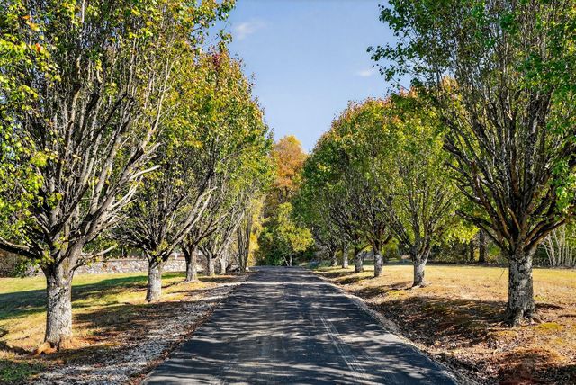 3300 Roberts Matthews Hwy, Sparta, TN 38583