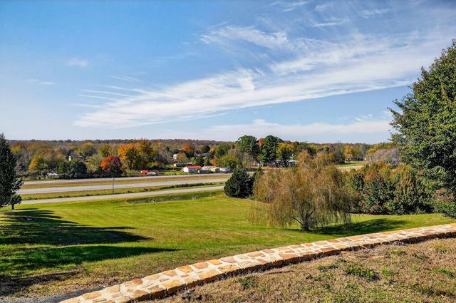 3300 Roberts Matthews Hwy, Sparta, TN 38583