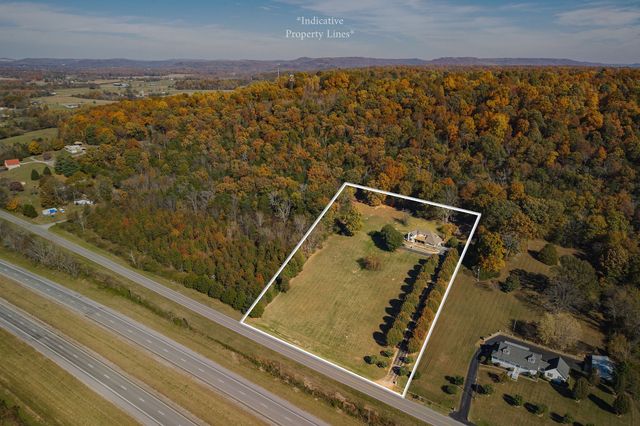 3300 Roberts Matthews Hwy, Sparta, TN 38583