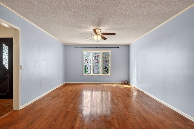 3300 Roberts Matthews Hwy, Sparta, TN 38583