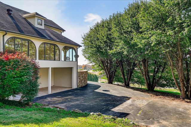 3300 Roberts Matthews Hwy, Sparta, TN 38583