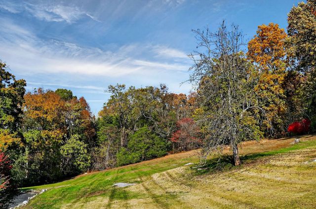 3300 Roberts Matthews Hwy, Sparta, TN 38583