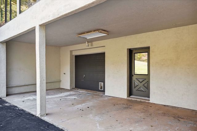 3300 Roberts Matthews Hwy, Sparta, TN 38583