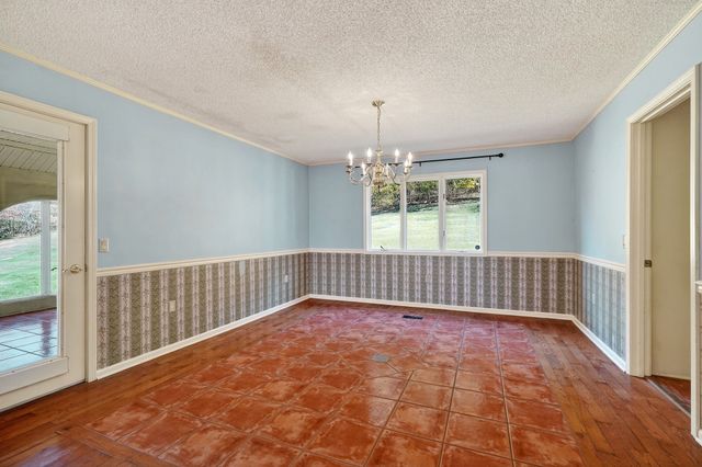 3300 Roberts Matthews Hwy, Sparta, TN 38583