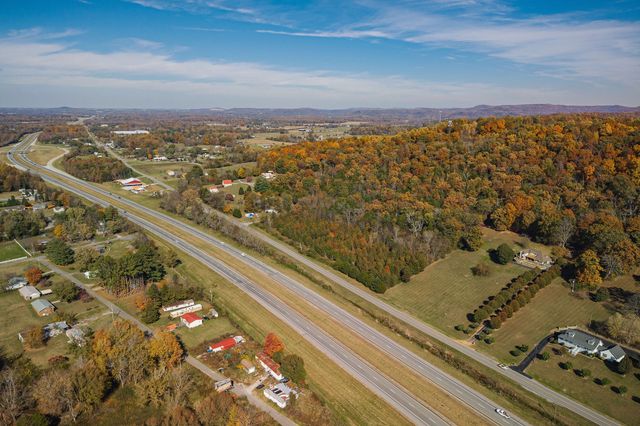 3300 Roberts Matthews Hwy, Sparta, TN 38583