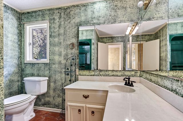 3300 Roberts Matthews Hwy, Sparta, TN 38583