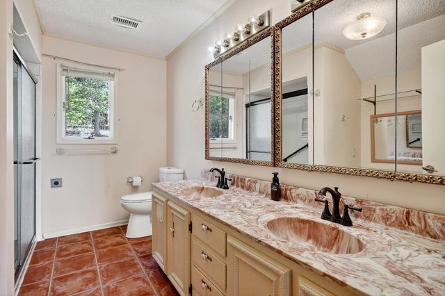 3300 Roberts Matthews Hwy, Sparta, TN 38583