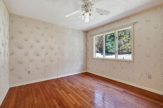 3300 Roberts Matthews Hwy, Sparta, TN 38583