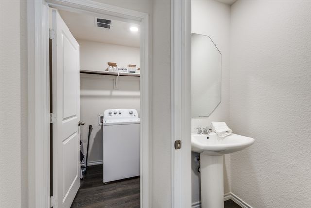 305 Ginger Avenue, Anna, TX 75409