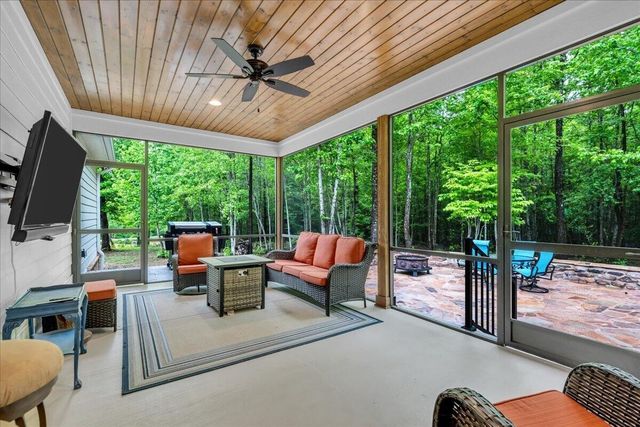 2564 Raulston Falls Road, Jasper, TN 37347