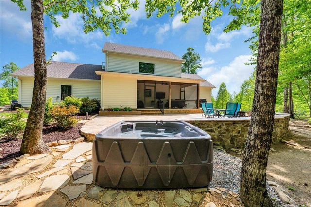 2564 Raulston Falls Road, Jasper, TN 37347