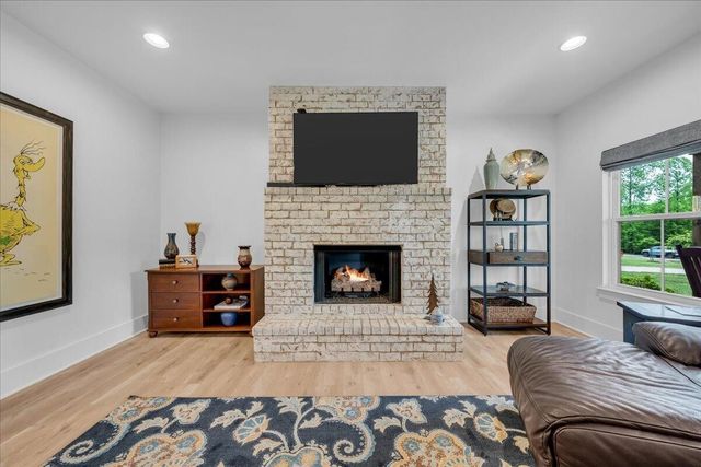 2564 Raulston Falls Road, Jasper, TN 37347