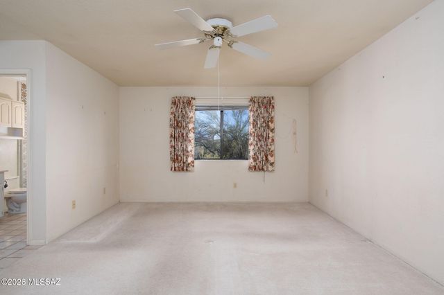 6090 E River Road, Tucson, AZ 85750
