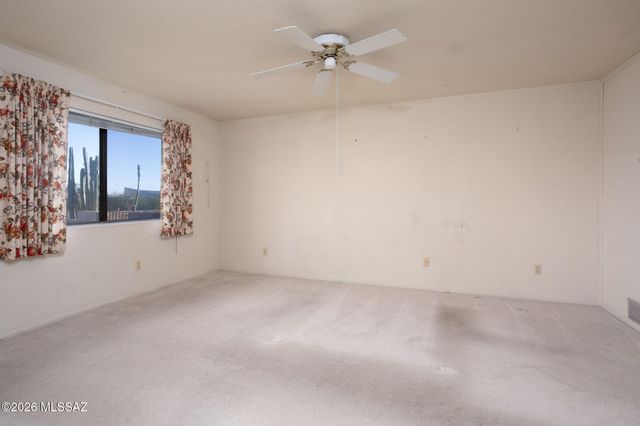 6090 E River Road, Tucson, AZ 85750