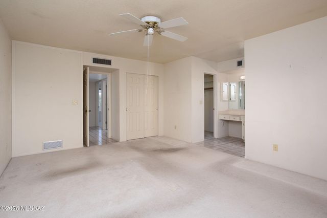 6090 E River Road, Tucson, AZ 85750