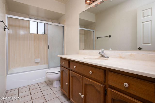 6090 E River Road, Tucson, AZ 85750