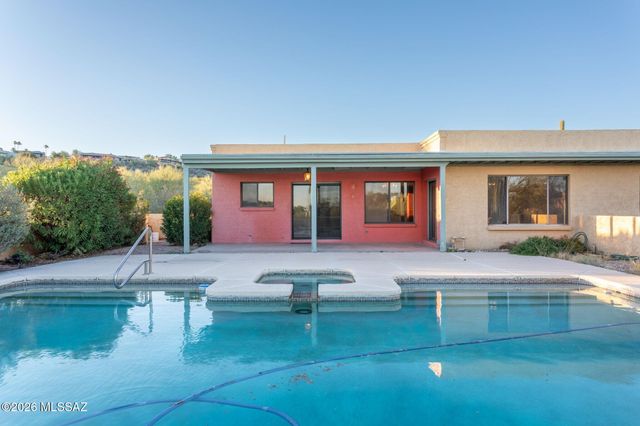6090 E River Road, Tucson, AZ 85750