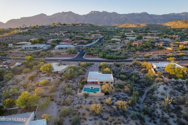 6090 E River Road, Tucson, AZ 85750