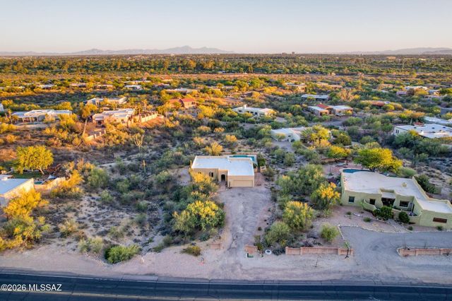6090 E River Road, Tucson, AZ 85750