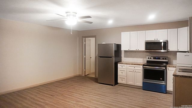 1506 WAVERLY AVE, San Antonio, TX 78201