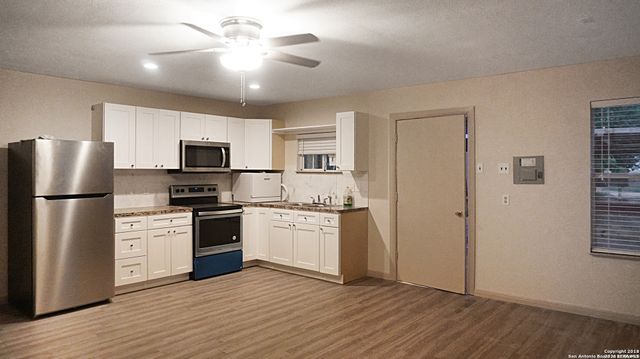 1506 WAVERLY AVE, San Antonio, TX 78201