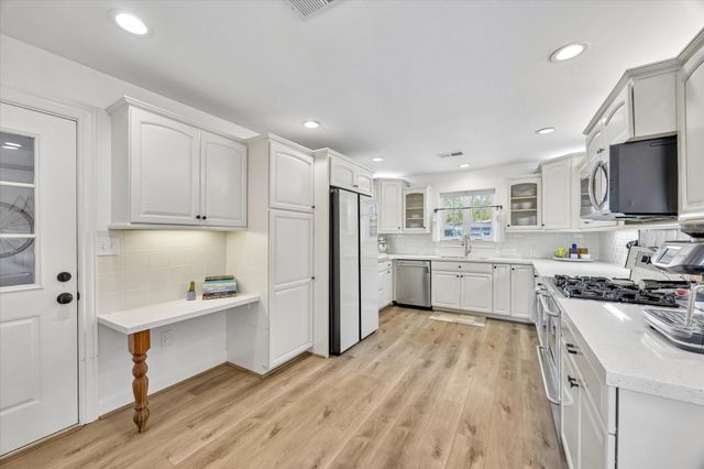 5401 De Milo Drive, Houston, TX 77092