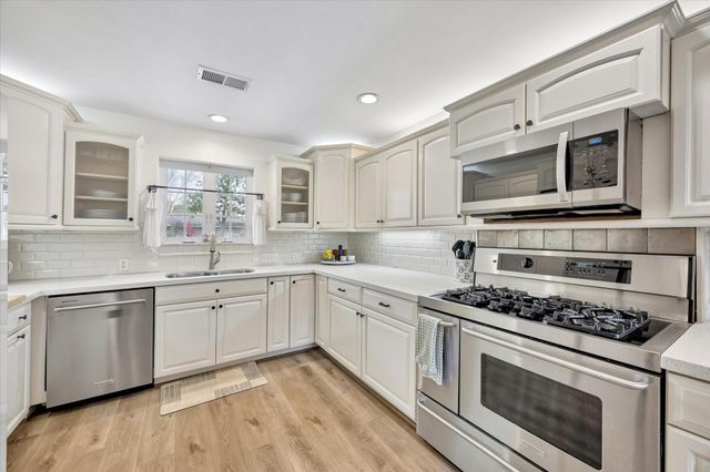 5401 De Milo Drive, Houston, TX 77092