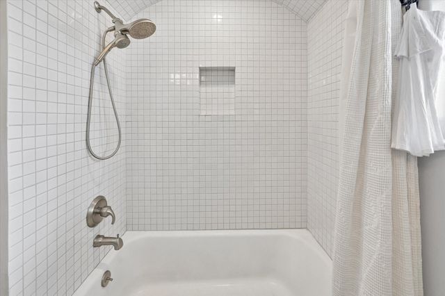 5401 De Milo Drive, Houston, TX 77092