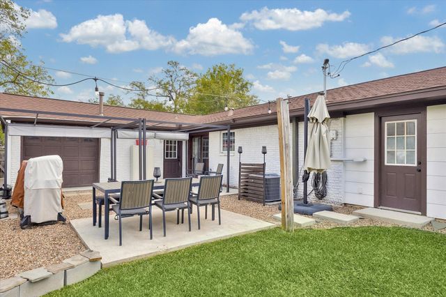 5401 De Milo Drive, Houston, TX 77092