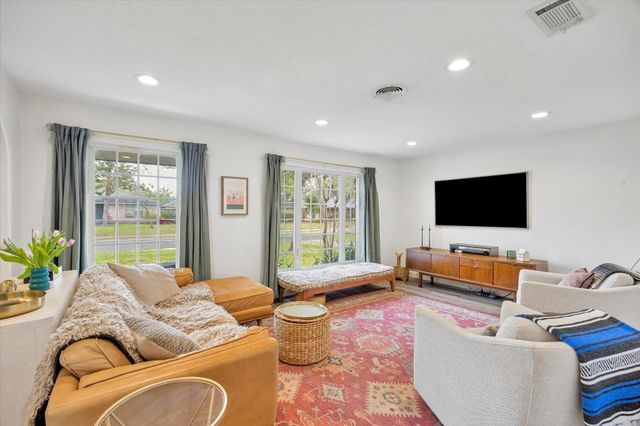 5401 De Milo Drive, Houston, TX 77092