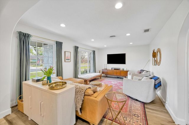 5401 De Milo Drive, Houston, TX 77092