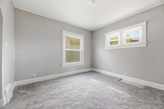 32 PARK Circle, Council Bluffs, IA 51503