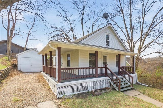 32 PARK Circle, Council Bluffs, IA 51503