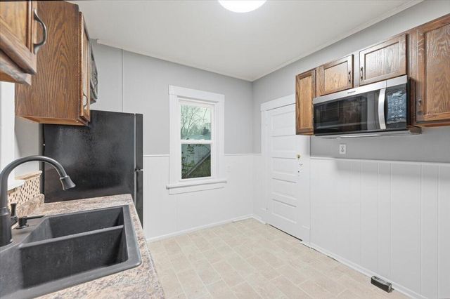 32 PARK Circle, Council Bluffs, IA 51503