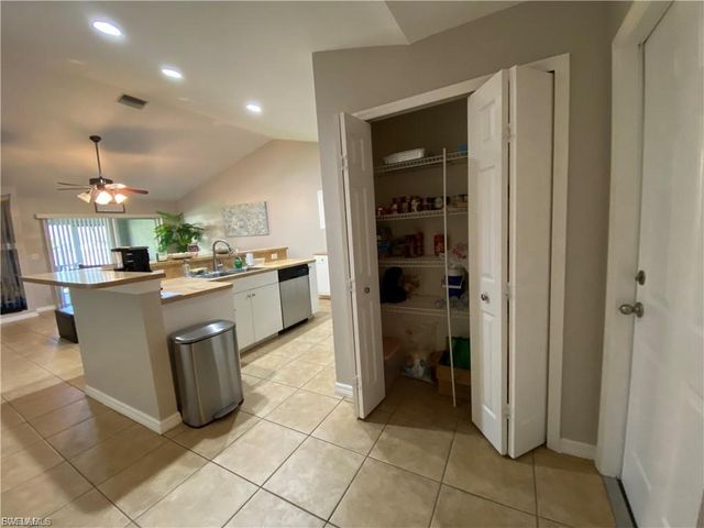 4317 SW Santa Barbara PL, Cape Coral, FL 33914