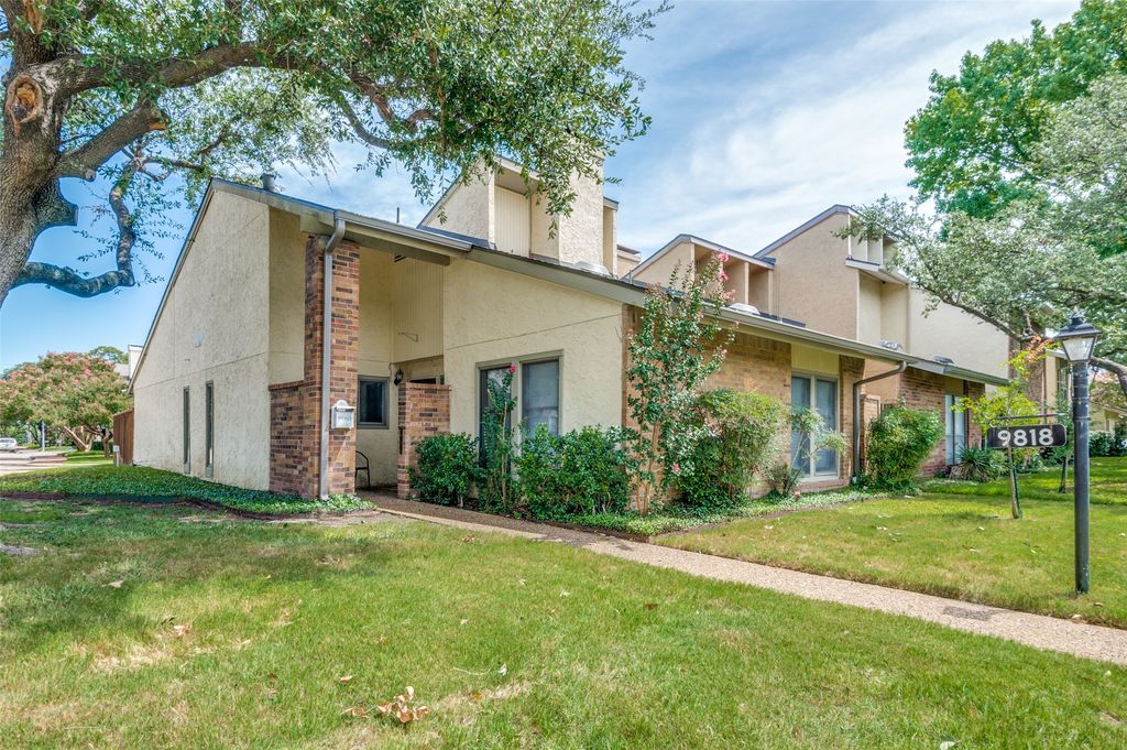 9818 Smokefeather Lane, Dallas, TX 75243