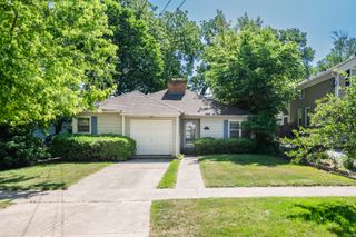 125 N Hager Avenue, Barrington, IL 60010