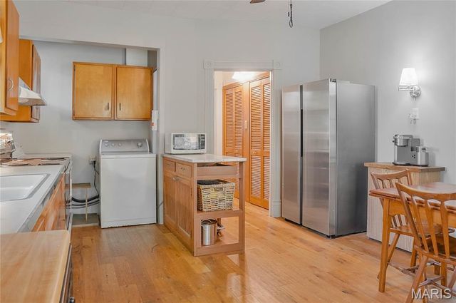 39 Marshall Place, Webster Groves, MO 63119